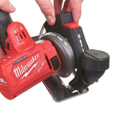 Masina multifunctionala cu acumulator, model M12 FCOT-422X cu doi acumulatori de 12V cu 2Ah si 4 Ah si incarcator, 1 x disc abraziv (cod 4932464717), 1 x disc cu carbura (cod 4932464716), 1 x Milwaukee - imagine 3