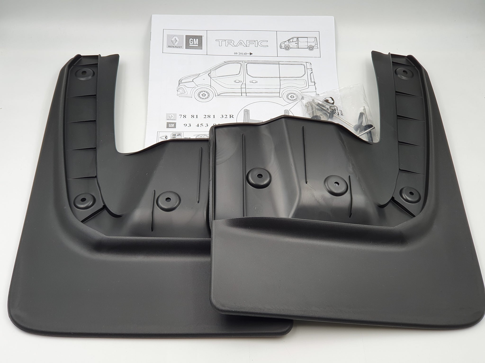 Set 2 bavete noroi spate Renault Trafic III Renault - imagine 1