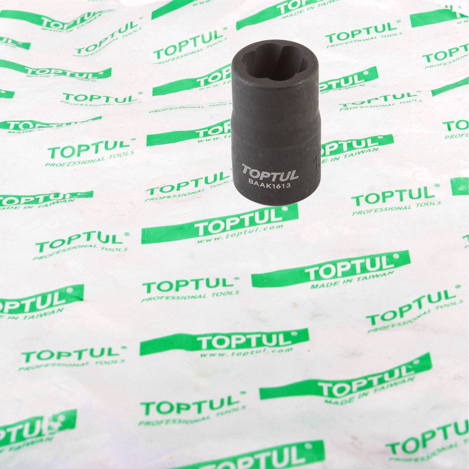 Capat cheie indepartat surub deteriorat Toptul - imagine 1