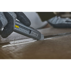 Cuțit cu lamă segmentată STANLEY® InterLock® de 18 mm, metalic Stanley - imagine 3