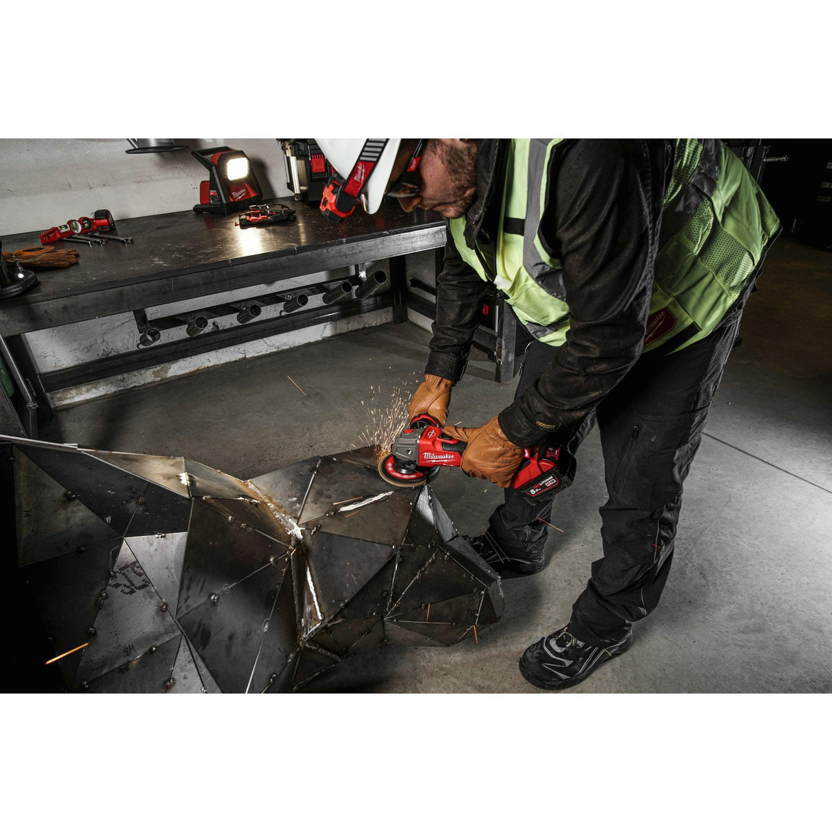 Polizor unghiular 125 mm cu frânare și comutator culisant M18 FUEL™ Milwaukee M18FSAG125XB-502X, 2 x M18 B5 acumulator, M12-18 FC încărcător, cutie HD Milwaukee - imagine 4