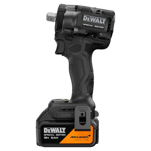 Cheie de impact compactă, cu motor fără perii, 1/2" cu pin de blocare, DEWALT® x McLaren F1 Team 18V XR® Ediție Specială – 2 x 5,0Ah Dewalt - imagine 2
