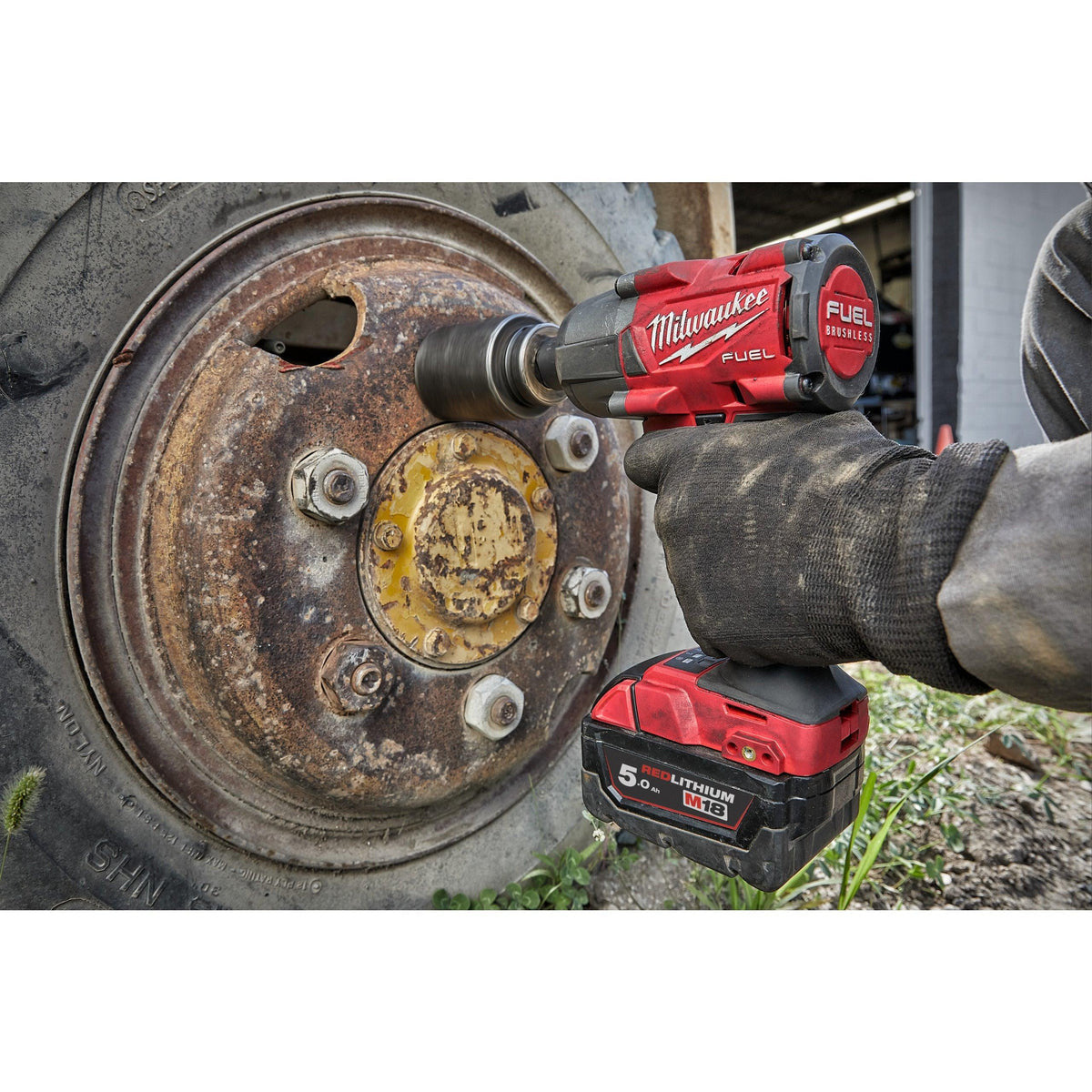 Cheie de impact Milwaukee 1/2″ 745Nm 18V M18FMTIW2F12-502X, M18 FUEL, , 2 x M18 B5 acumulator, M12-18 FC încărcător, cutie HD Milwaukee - imagine 3