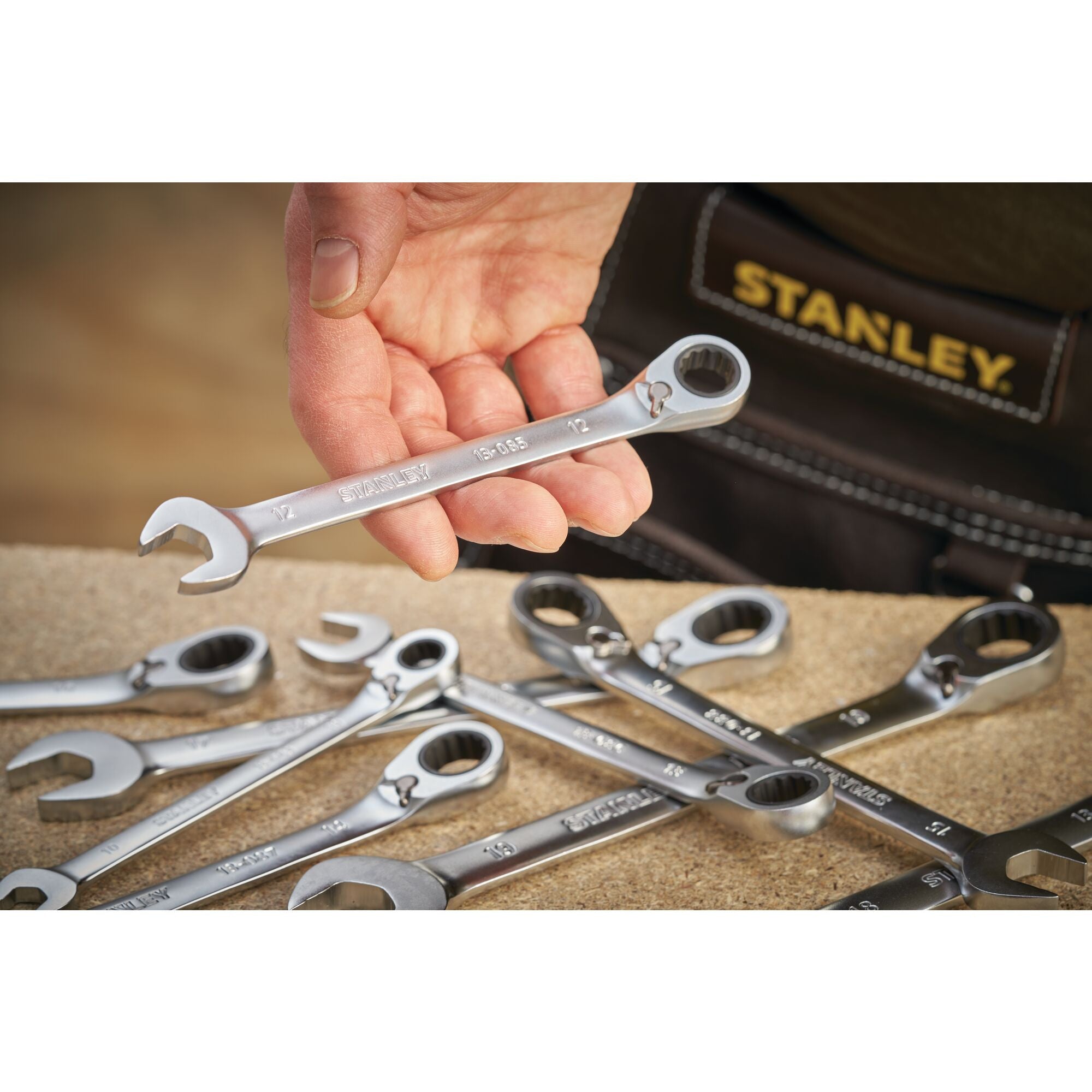 Cheie combinată cu clichet reversibilă anti-alunecare STANLEY® FATMAX® de 10 mm Stanley - imagine 3