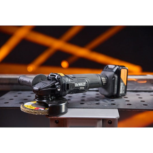 Polizor unghiular, cu motor fără perii DEWALT® x McLaren F1 Team 18V XR® 125 mm - 2 x 5Ah Dewalt - imagine 9