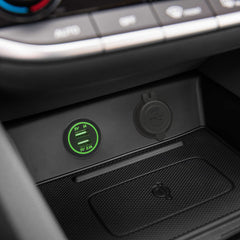 Adaptor USB instalabil în locaşul brichetei – lumină verde Carguard - imagine 3